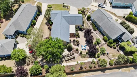 1236 N Caswell Avenue Southport NC 28461