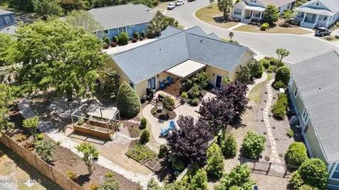 1236 N Caswell Avenue Southport NC 28461