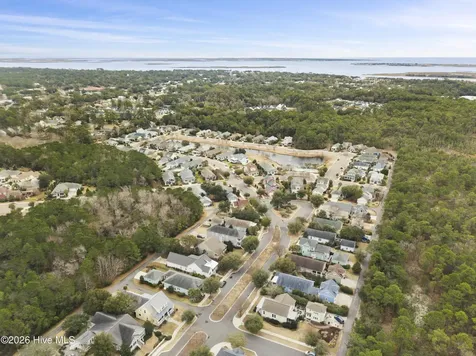 1236 N Caswell Avenue Southport NC 28461
