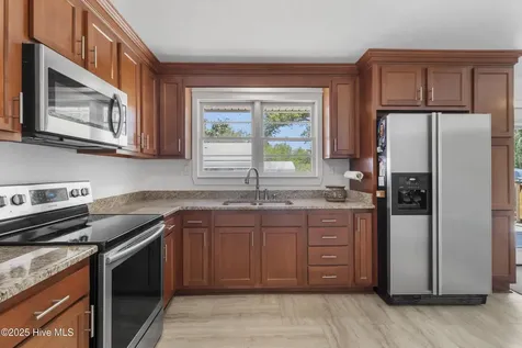 624 Jabbertown Road Southport NC 28461