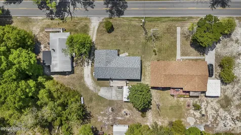 624 Jabbertown Road Southport NC 28461