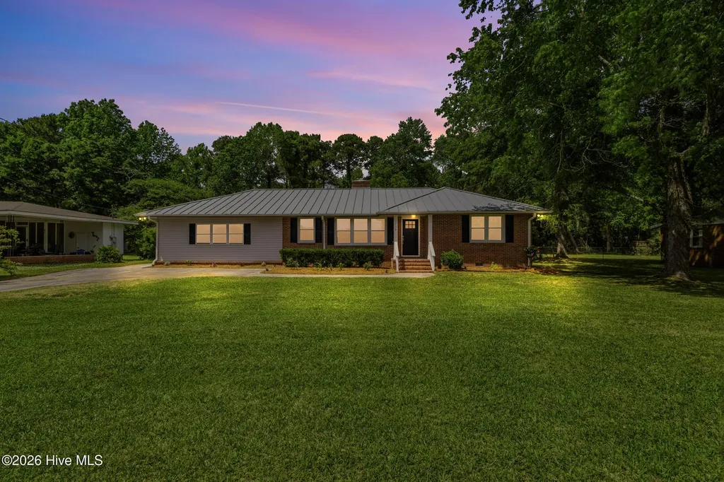 1719 Old Folkstone Road Sneads Ferry NC 28460