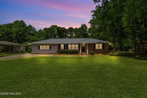 1719 Old Folkstone Road Sneads Ferry NC 28460