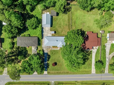 1719 Old Folkstone Road Sneads Ferry NC 28460