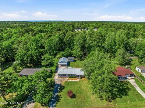 1719 Old Folkstone Road Sneads Ferry NC 28460