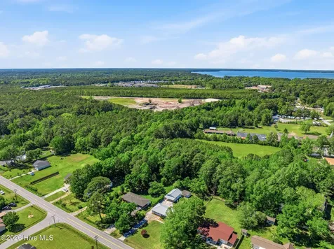 1719 Old Folkstone Road Sneads Ferry NC 28460
