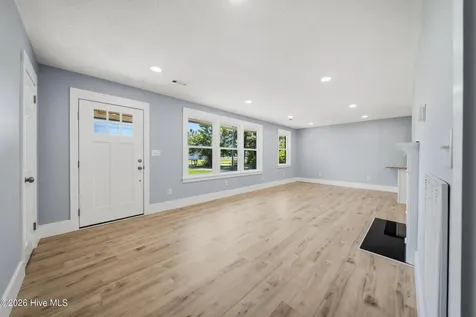 1719 Old Folkstone Road Sneads Ferry NC 28460