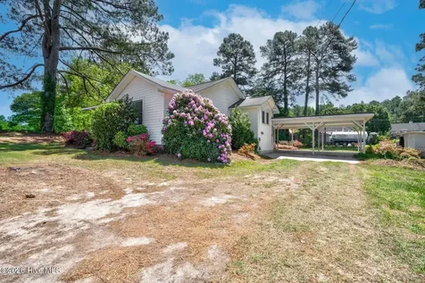 629 Western Avenue Nashville NC 27856