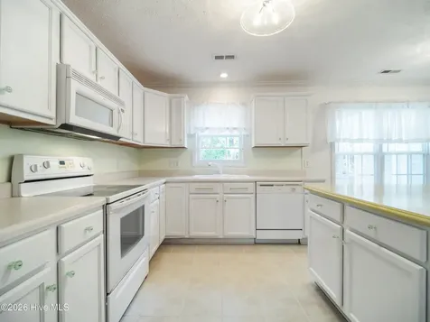 1643 Chadwick Shores Drive Sneads Ferry NC 28460