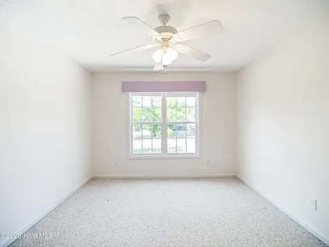 1643 Chadwick Shores Drive Sneads Ferry NC 28460