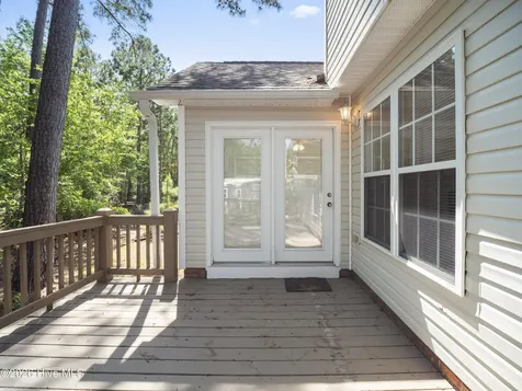 1643 Chadwick Shores Drive Sneads Ferry NC 28460