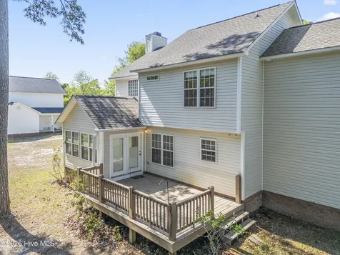 1643 Chadwick Shores Drive Sneads Ferry NC 28460