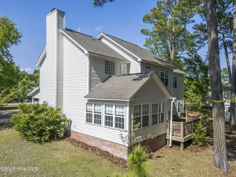 1643 Chadwick Shores Drive Sneads Ferry NC 28460