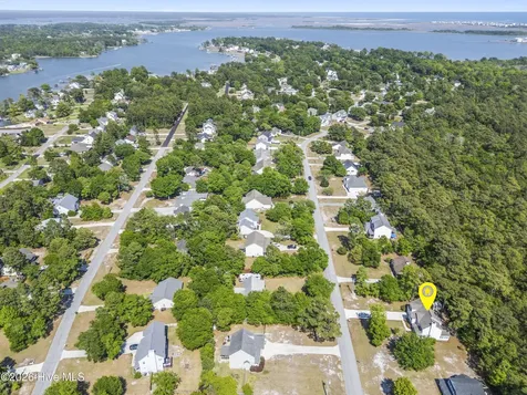 1643 Chadwick Shores Drive Sneads Ferry NC 28460