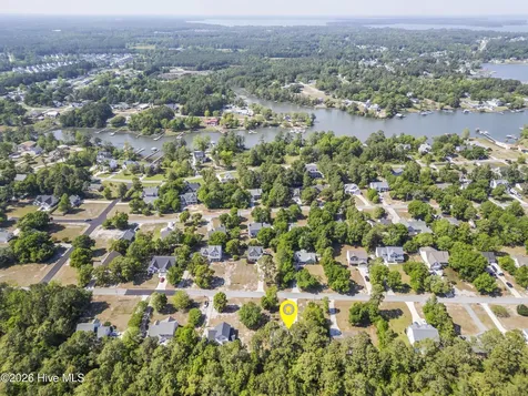 1643 Chadwick Shores Drive Sneads Ferry NC 28460