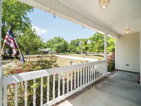 1643 Chadwick Shores Drive Sneads Ferry NC 28460