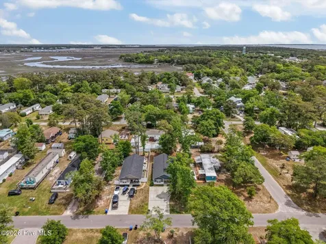 206 NE 76th Street Oak Island NC 28465
