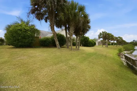 1018 Garden Club Way Leland NC 28451