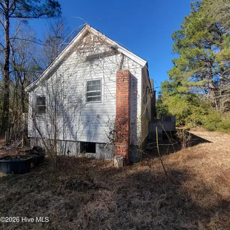 2105 Nc Highway 53 E Burgaw NC 28425
