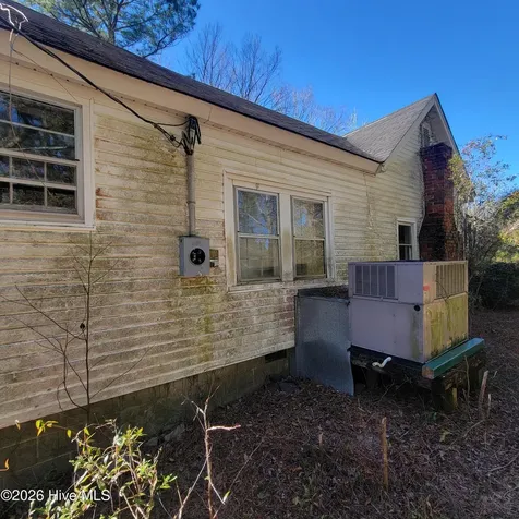 2105 Nc Highway 53 E Burgaw NC 28425