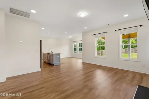 174 Tanglewood Court Hampstead NC 28443