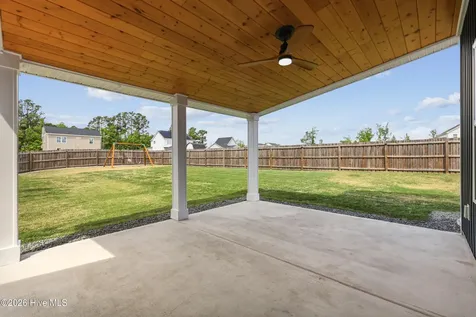 174 Tanglewood Court Hampstead NC 28443