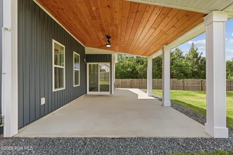 174 Tanglewood Court Hampstead NC 28443