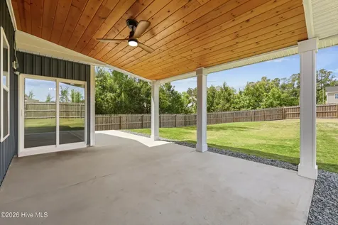 174 Tanglewood Court Hampstead NC 28443