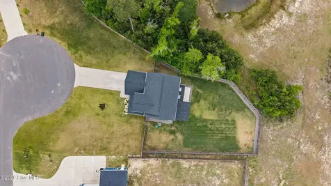 174 Tanglewood Court Hampstead NC 28443