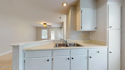1203 Wilshire Circle Aberdeen NC 28315