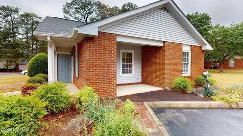 1203 Wilshire Circle Aberdeen NC 28315