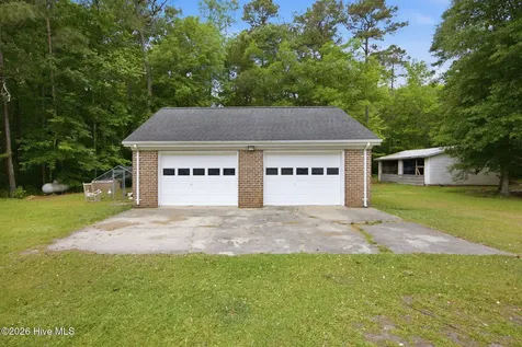 8678 Joe Brown Highway S Clarendon NC 28432