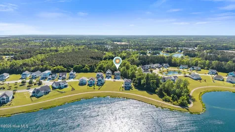 352 Summerhouse Drive Holly Ridge NC 28445