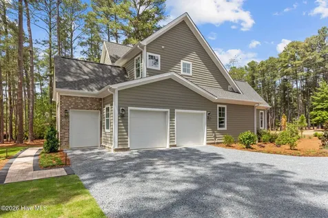 62 Mcmichael Drive Pinehurst NC 28374