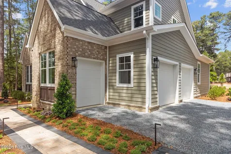 62 Mcmichael Drive Pinehurst NC 28374