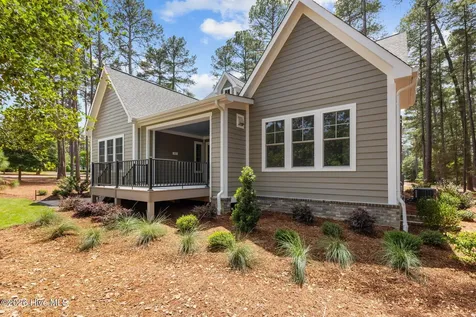 62 Mcmichael Drive Pinehurst NC 28374