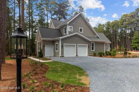 62 Mcmichael Drive Pinehurst NC 28374