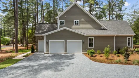 62 Mcmichael Drive Pinehurst NC 28374