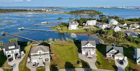 1506 Galley Circle Morehead City NC 28557