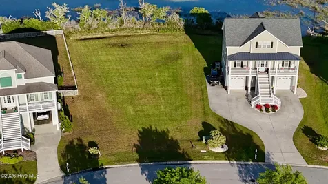 1506 Galley Circle Morehead City NC 28557