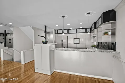 24 Batts Hill Road New Bern NC 28562