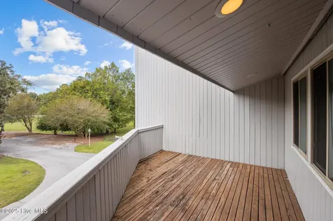 24 Batts Hill Road New Bern NC 28562