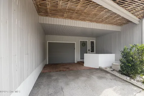 24 Batts Hill Road New Bern NC 28562