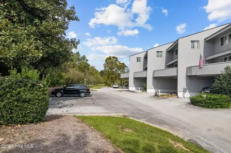 24 Batts Hill Road New Bern NC 28562
