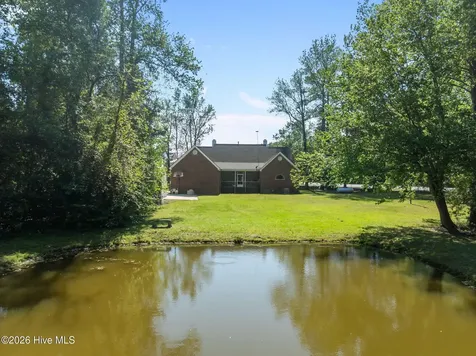 1096 Dean Road Saint Pauls NC 28384