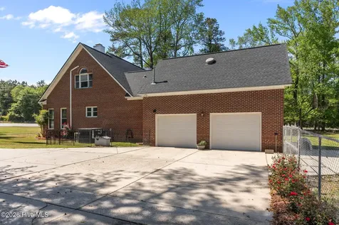 1096 Dean Road Saint Pauls NC 28384