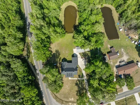 1096 Dean Road Saint Pauls NC 28384