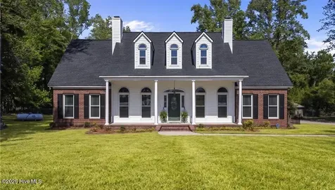 1096 Dean Road Saint Pauls NC 28384