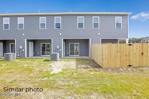 110 Loren Road Hubert NC 28539