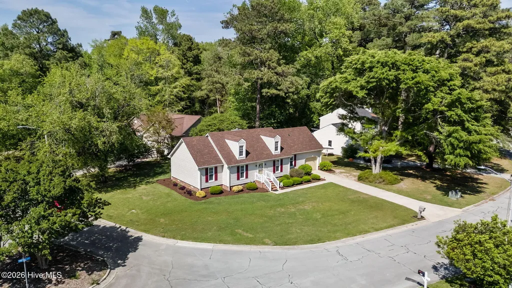 1902 Pinetree Drive New Bern NC 28562